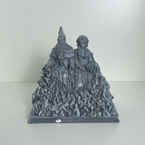Statue - The Wizarding Trunk Exclusive item Harry Potter